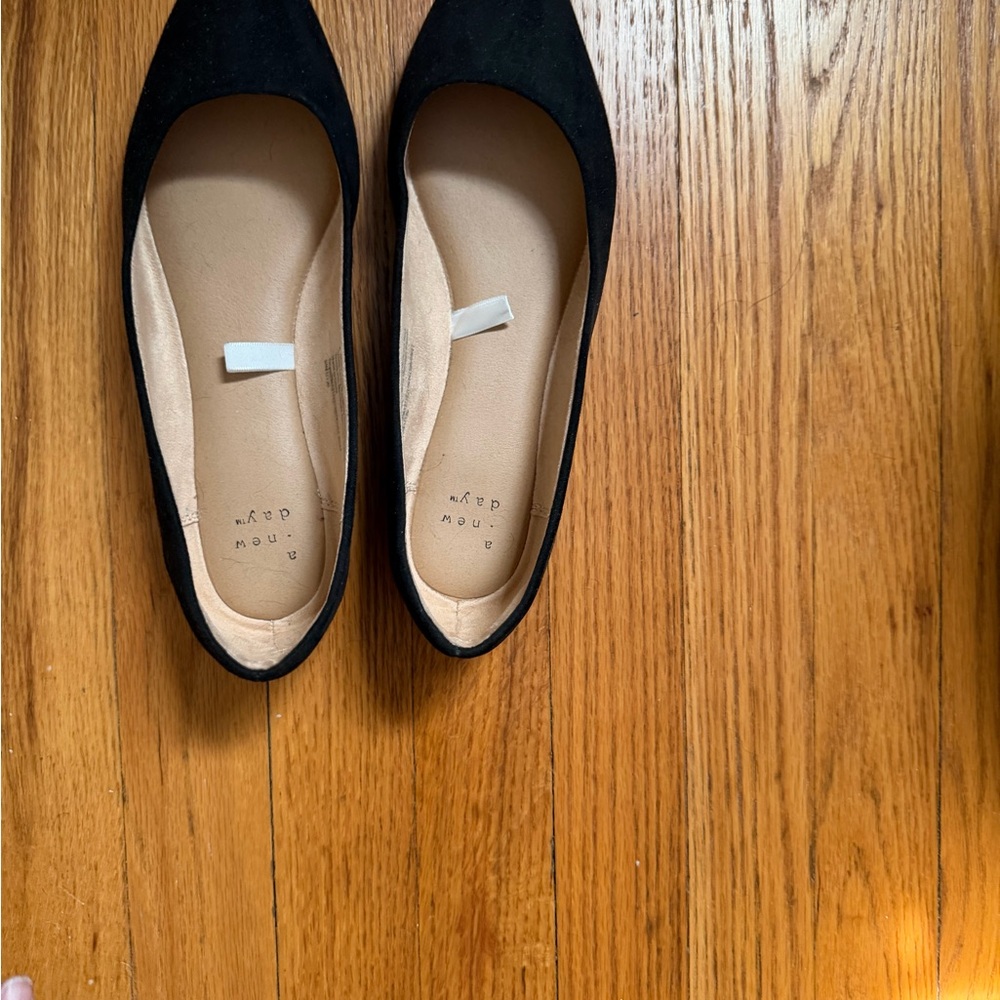 Chic Black Flats by A New Day - Picture 2 of 3